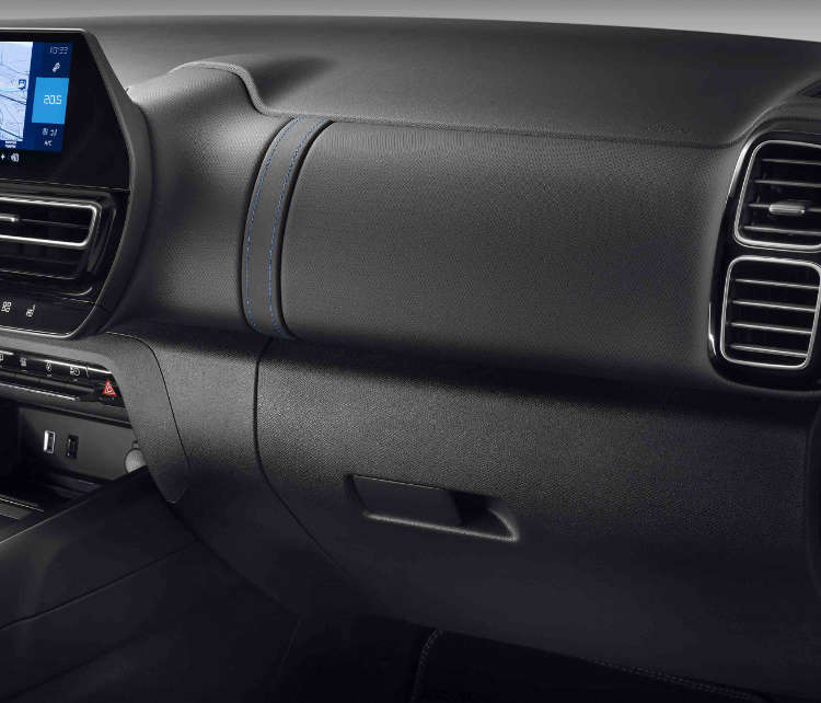 Відділення для рукавичок у салоні Citroën C5 Aircross